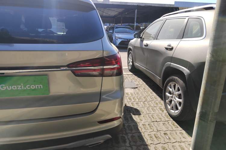 Used Roewe RX5 2020 20T Automatic 4G Connected Million Edition Exterior 6