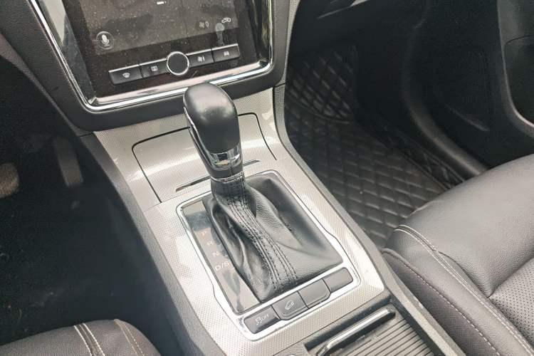 Used Roewe RX5 2020 20T Automatic 4G Connect Superior Flagship Edition Gear Lever