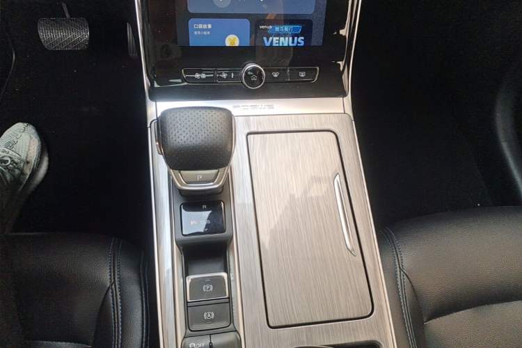 Used Roewe RX5 2020 PLUS 300TGI Automatic Ali New Year Special Edition Gear Lever