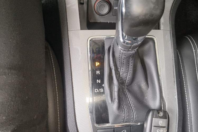 Used Roewe RX5 2020 20T Automatic 4G Connect Superior Flagship Edition Gear Lever