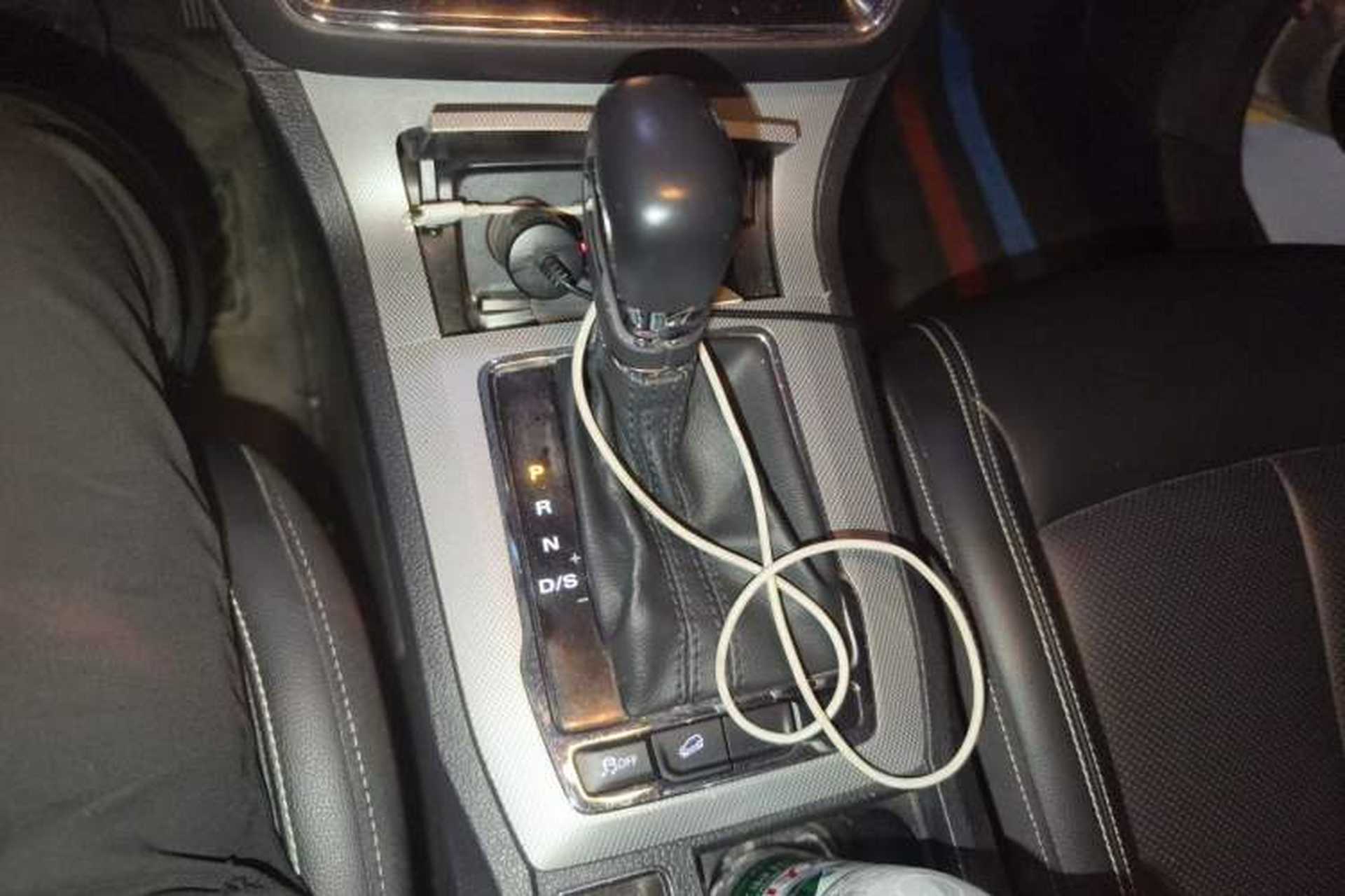 Used Roewe RX5 2020 20T Automatic 4G Connected Million Edition Gear Lever