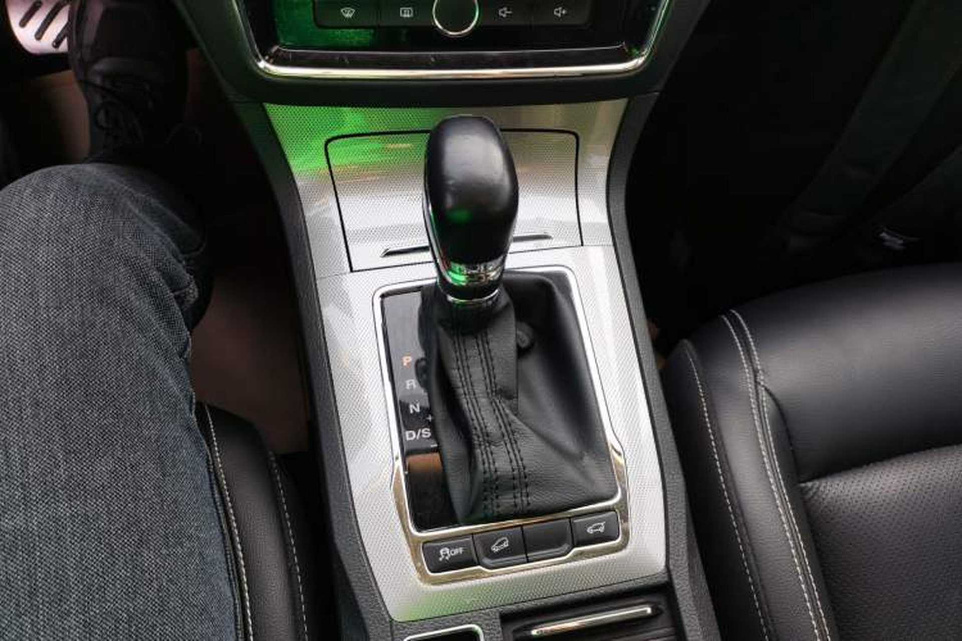 Used Roewe RX5 2020 20T Automatic Ali Smart Connectivity Beyond Intelligent Edition Gear Lever