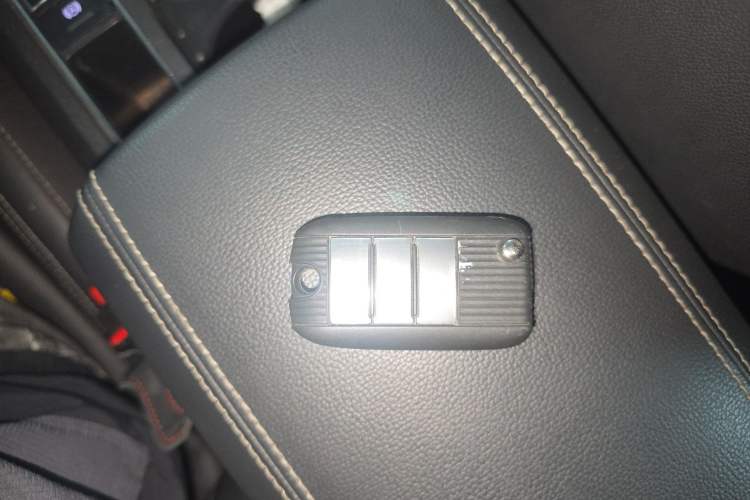 Used Roewe RX5 2020 20T Automatic 4G Connect Superior Flagship Edition Interior 1