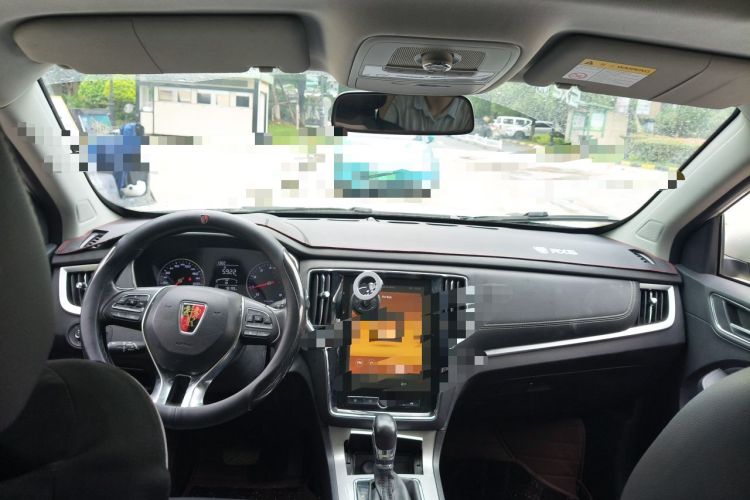 Used Roewe RX5 2020 20T Automatic 4G Connected Million Edition Interior 2