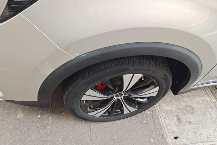 Used Roewe RX5 2020 PLUS 300TGI Automatic Ali New Year Special Edition Left Front Wheel Hub