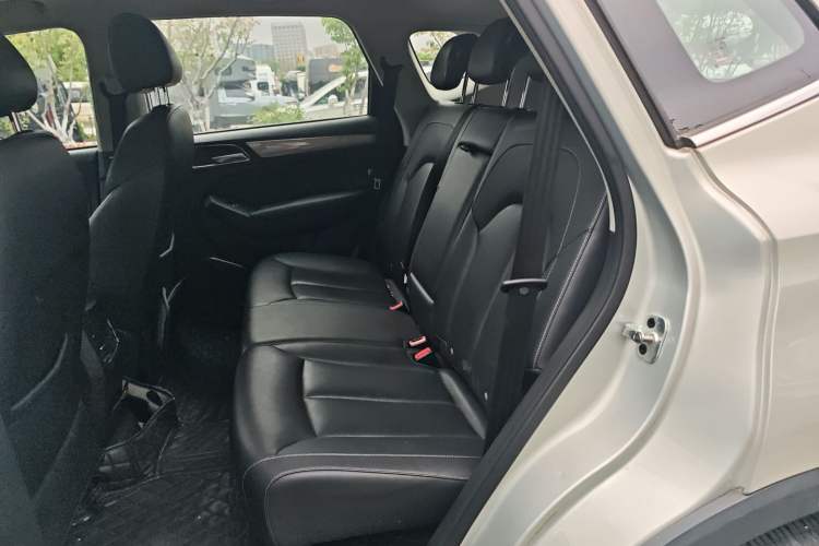 Used Roewe RX5 2020 20T Automatic 4G Connect Superior Flagship Edition Left Rear Seat