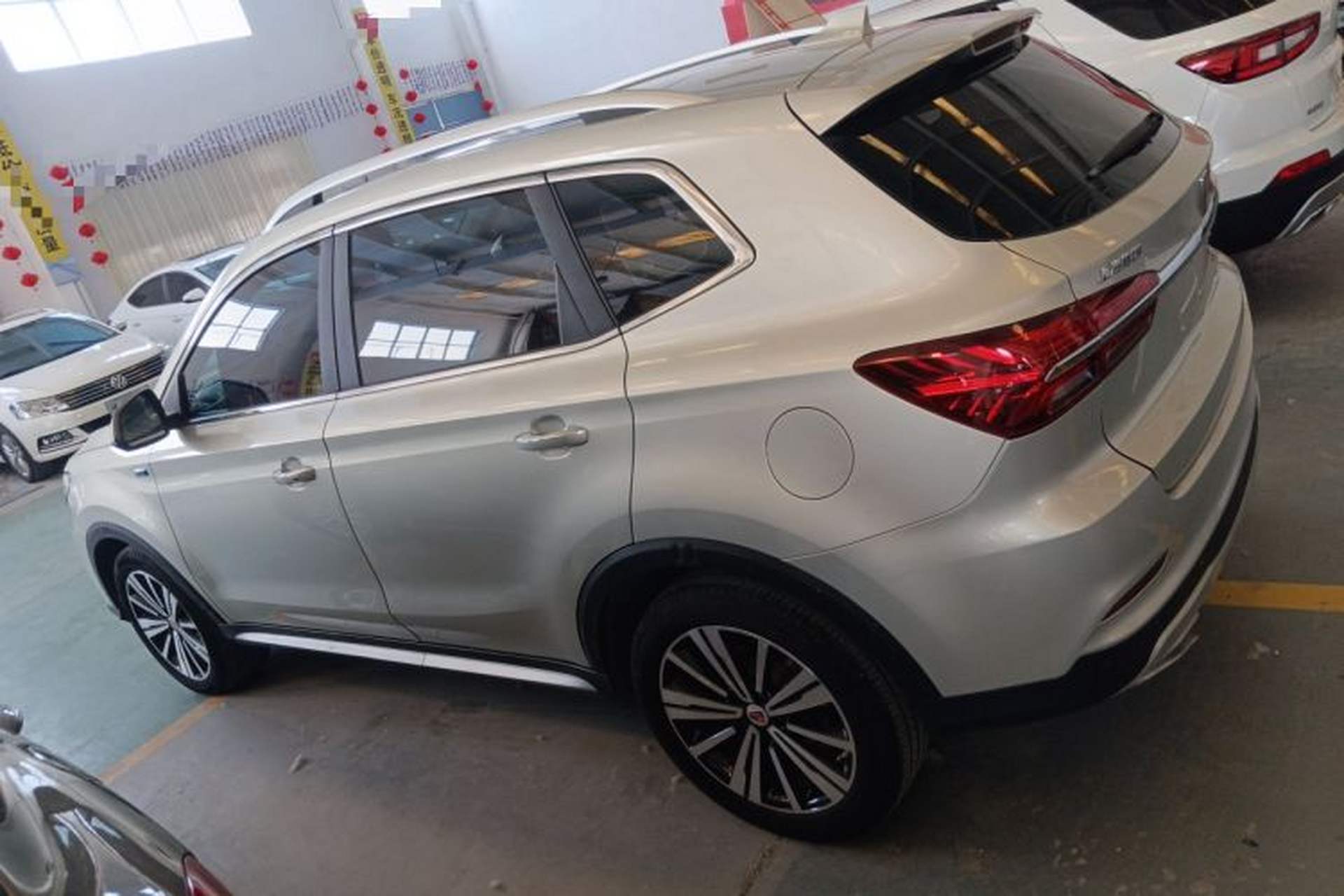 Used Roewe RX5 2020 20T Automatic 4G Connected Million Edition Left Side