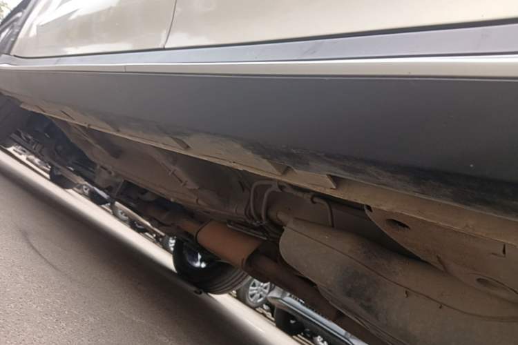 Used Roewe RX5 2020 20T Automatic 4G Connected Million-Dollar Flagship Edition Left Side Sill