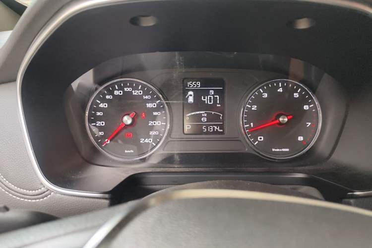 Used Roewe RX5 2020 20T Automatic 4G Connect Superior Flagship Edition Odometer Close Up