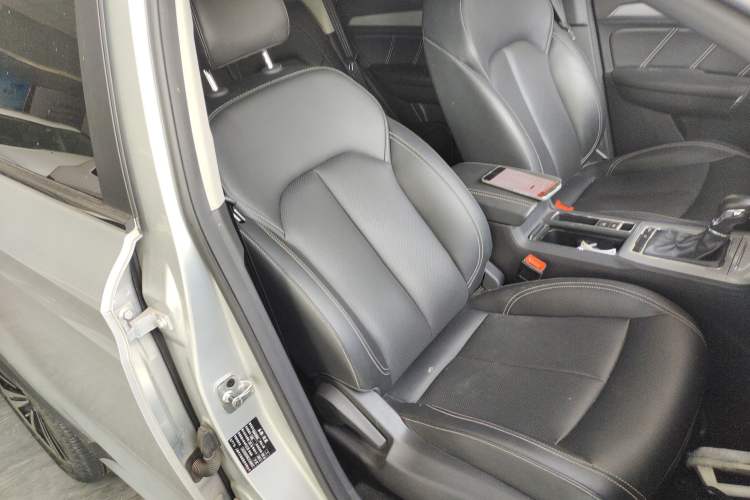 Used Roewe RX5 2020 20T Automatic 4G Connected Million Edition Right Front Seat