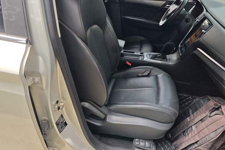 Used Roewe RX5 2020 20T Automatic 4G Connected Million Edition Right Front Seat