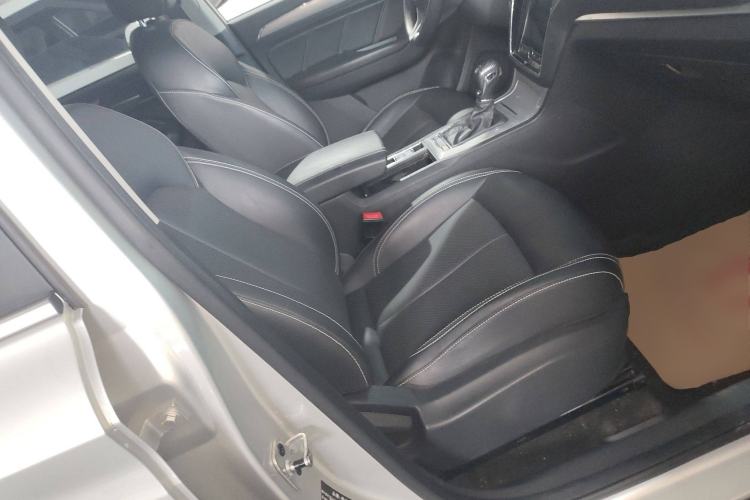 Used Roewe RX5 2020 20T Automatic 4G Connected Million Edition Right Front Seat