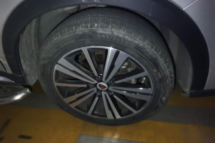 Used Roewe RX5 2020 20T Automatic 4G Connected Million Edition Right Front Wheel Hub