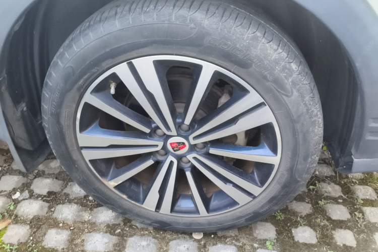Used Roewe RX5 2020 PLUS 300TGI Automatic Ali National Style Luxury Edition Right Front Wheel Hub