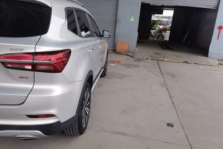 Used Roewe RX5 2020 20T Automatic 4G Connect Superior Flagship Edition Right Rear Taillight