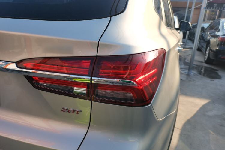 Used Roewe RX5 2020 20T Automatic Ali Smart Connectivity Beyond Intelligent Edition Right Rear Taillight