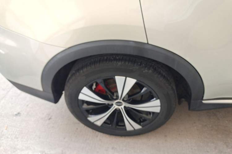 Used Roewe RX5 2020 PLUS 300TGI Automatic Ali New Year Special Edition Right Rear Wheel Hub