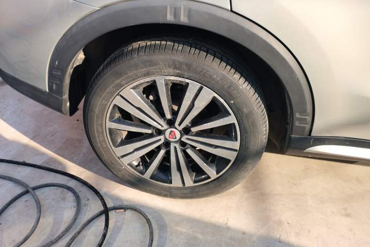 Used Roewe RX5 2020 20T Automatic Ali Smart Connectivity Beyond Intelligent Edition Right Rear Wheel Hub