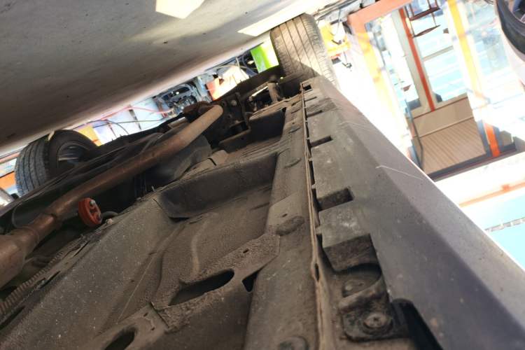 Used Roewe RX5 2020 20T Automatic Ali Smart Connectivity Beyond Intelligent Edition Right Side Sill