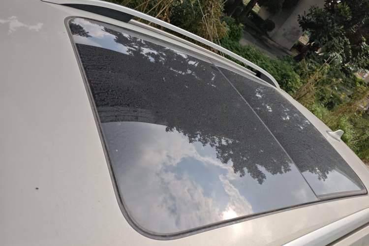 Used Roewe RX5 2020 20T Automatic 4G Connected Million Edition Roof
