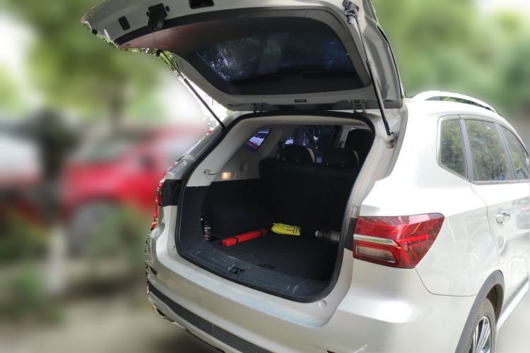 Used Roewe RX5 2020 20T Automatic 4G Connected Million Edition Trunk