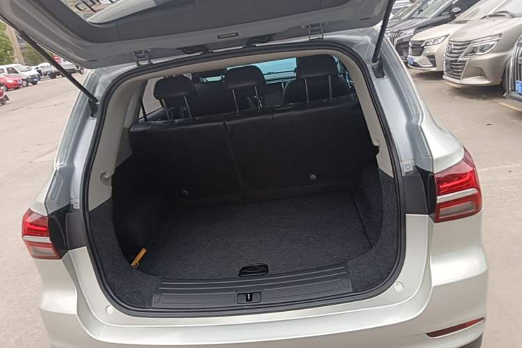 Used Roewe RX5 2020 20T Automatic 4G Connected Million-Dollar Flagship Edition Trunk