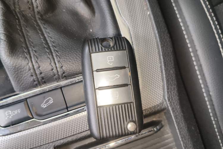 Used Roewe RX5 2020 20T Automatic 4G Connect Superior Flagship Edition Vehicle Key