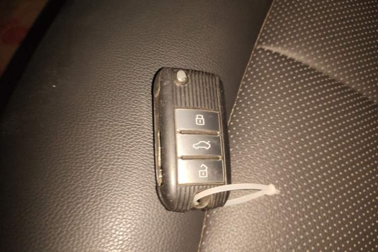 Used Roewe RX5 2020 20T Automatic 4G Connected Million Edition Vehicle Key