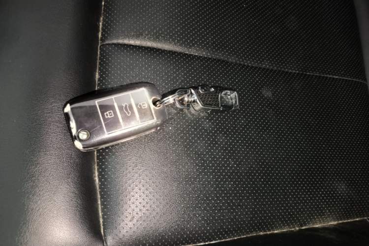 Used Roewe RX5 2020 20T Automatic 4G Connected Million Edition Vehicle Key