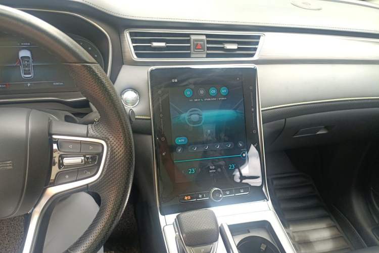 Used Roewe RX5 2020 PLUS 300TGI Automatic Ali National Trend Flagship Edition Audio And AC Panel