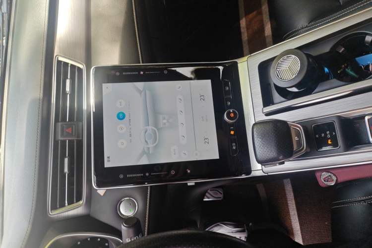Used Roewe RX5 2020 PLUS 300TGI Automatic Ali National Style Ronglin Edition Audio And AC Panel