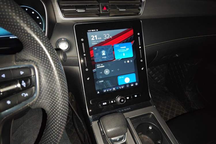 Used Roewe RX5 2020 PLUS 300TGI Automatic Ali National Trend Flagship Edition Audio And AC Panel