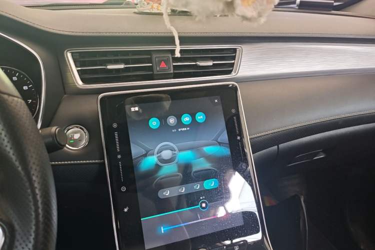 Used Roewe RX5 2020 PLUS 300TGI Automatic Ali National Style Luxury Edition Audio And AC Panel