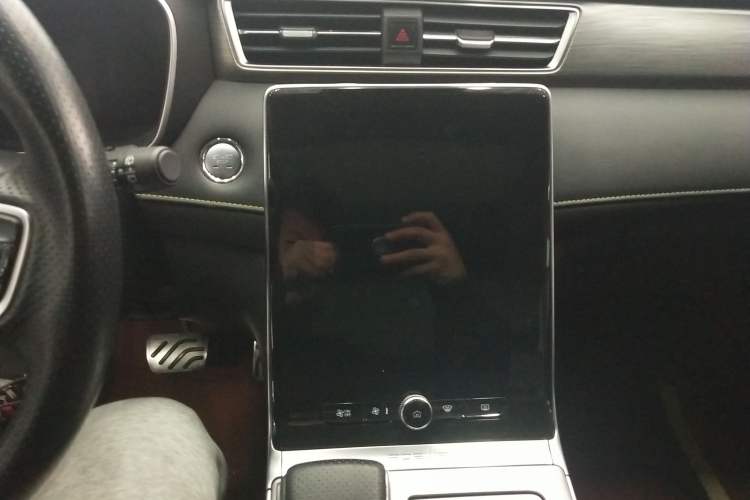 Used Roewe RX5 2020 PLUS 300TGI Automatic Ali National Style Ronglin Edition Audio And AC Panel