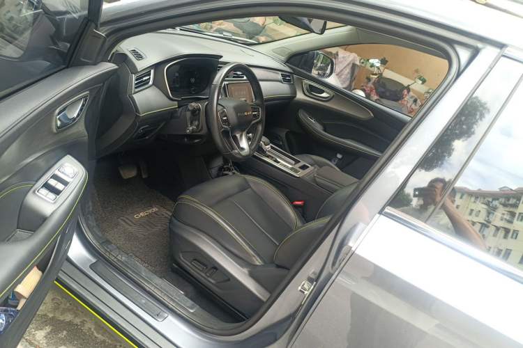 Used Roewe RX5 2020 PLUS 300TGI Automatic Ali National Trend Flagship Edition Driver Seat