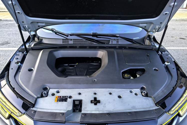Used Roewe RX5 2020 PLUS 300TGI Automatic Ali National Trend Flagship Edition Engine Bay