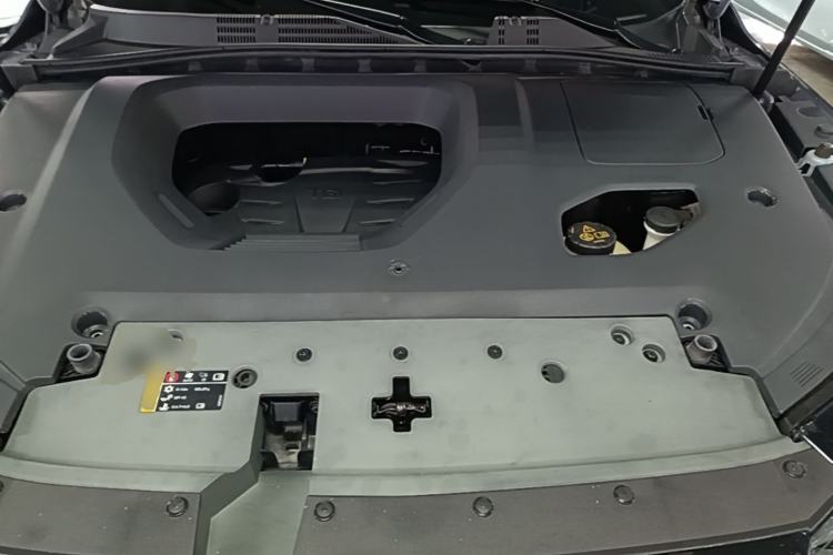 Used Roewe RX5 2020 PLUS 300TGI Automatic Ali National Trend Flagship Edition Engine Bay