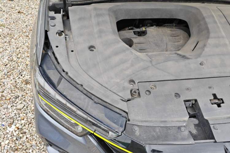 Used Roewe RX5 2020 PLUS 300TGI Automatic Ali National Style Ronglin Edition Engine Bay Right