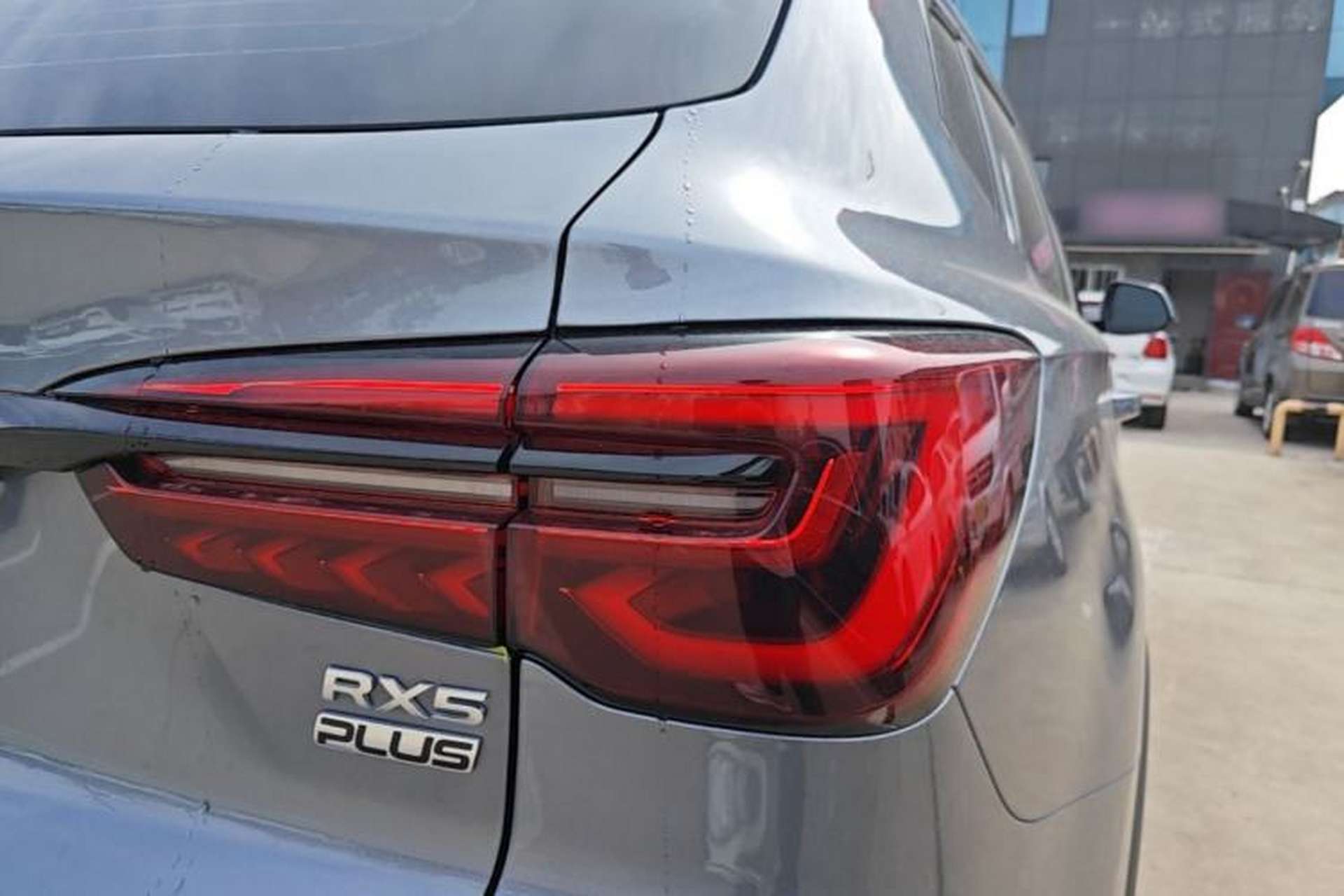 Used Roewe RX5 2020 PLUS 300TGI Automatic Ali National Trend Flagship Edition Exterior 3