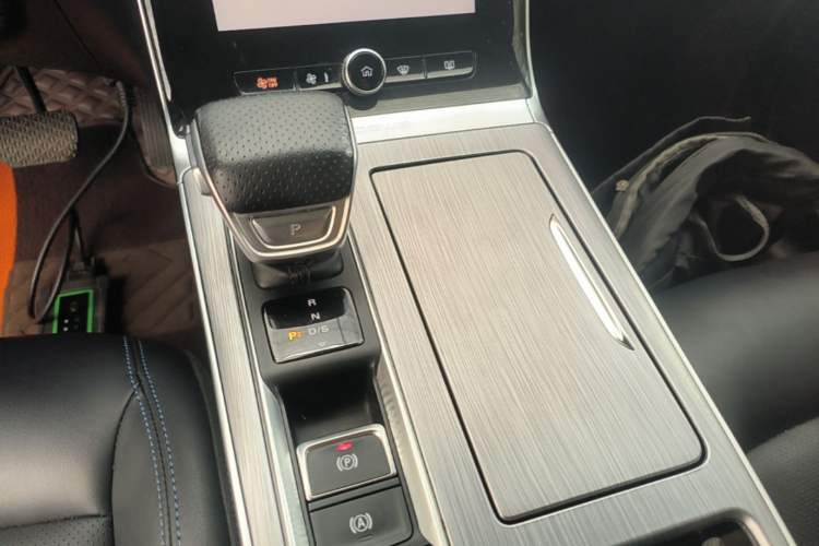 Used Roewe RX5 2020 PLUS 300TGI Automatic Ali National Trend Flagship Edition Gear Lever