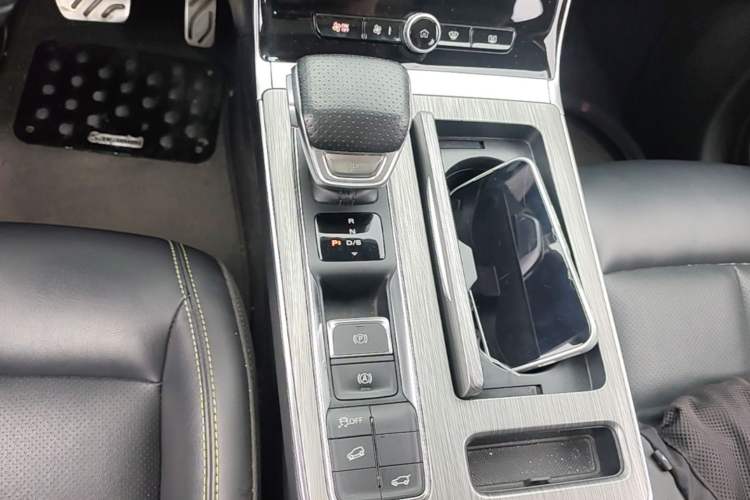 Used Roewe RX5 2020 PLUS 300TGI Automatic Ali National Style Ronglin Edition Gear Lever