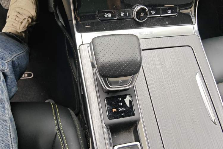 Used Roewe RX5 2020 PLUS 300TGI Automatic Ali National Trend Flagship Edition Gear Lever