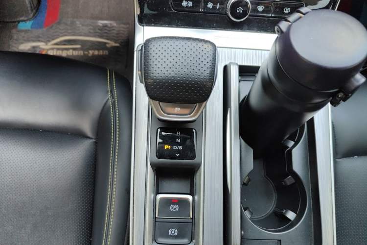 Used Roewe RX5 2020 PLUS 300TGI Automatic Ali National Trend Flagship Edition Gear Lever