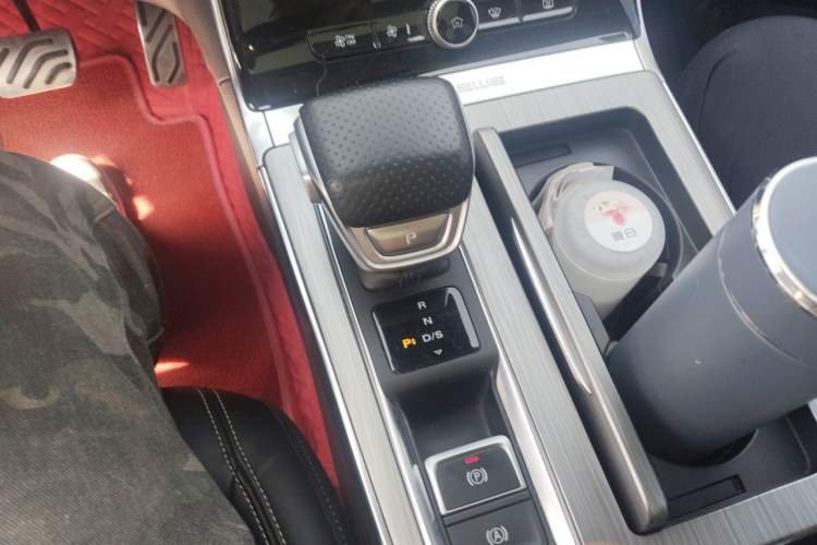 Used Roewe RX5 2020 PLUS 300TGI Automatic Ali National Style Ronglin Edition Gear Lever