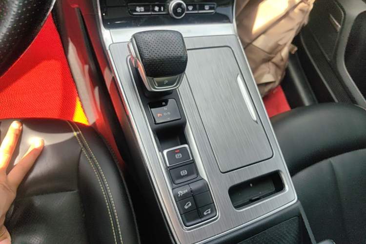 Used Roewe RX5 2020 PLUS 300TGI Automatic Ali National Trend Flagship Edition Gear Lever
