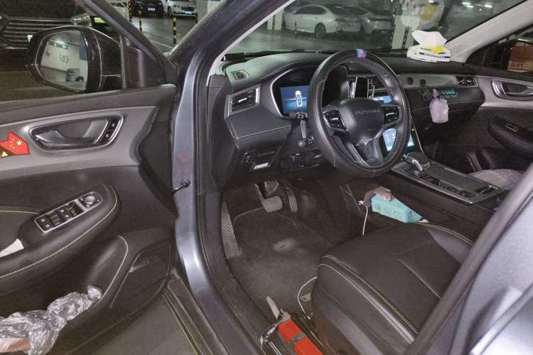 Used Roewe RX5 2020 PLUS 300TGI Automatic Ali National Trend Flagship Edition Interior 3