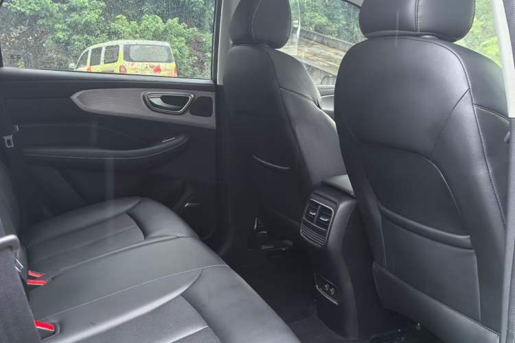 Used Roewe RX5 2020 PLUS 300TGI Automatic Ali National Style Ronglin Edition Interior 4