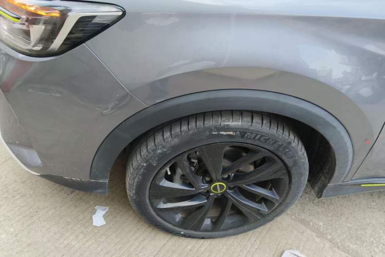 Used Roewe RX5 2020 PLUS 300TGI Automatic Ali National Style Ronglin Edition Left Front Wheel Hub