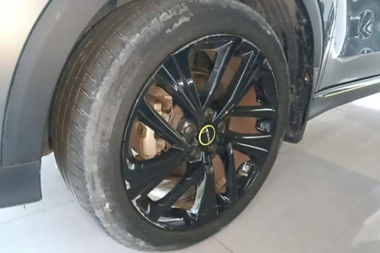 Used Roewe RX5 2020 PLUS 300TGI Automatic Ali National Style Ronglin Edition Left Front Wheel Hub