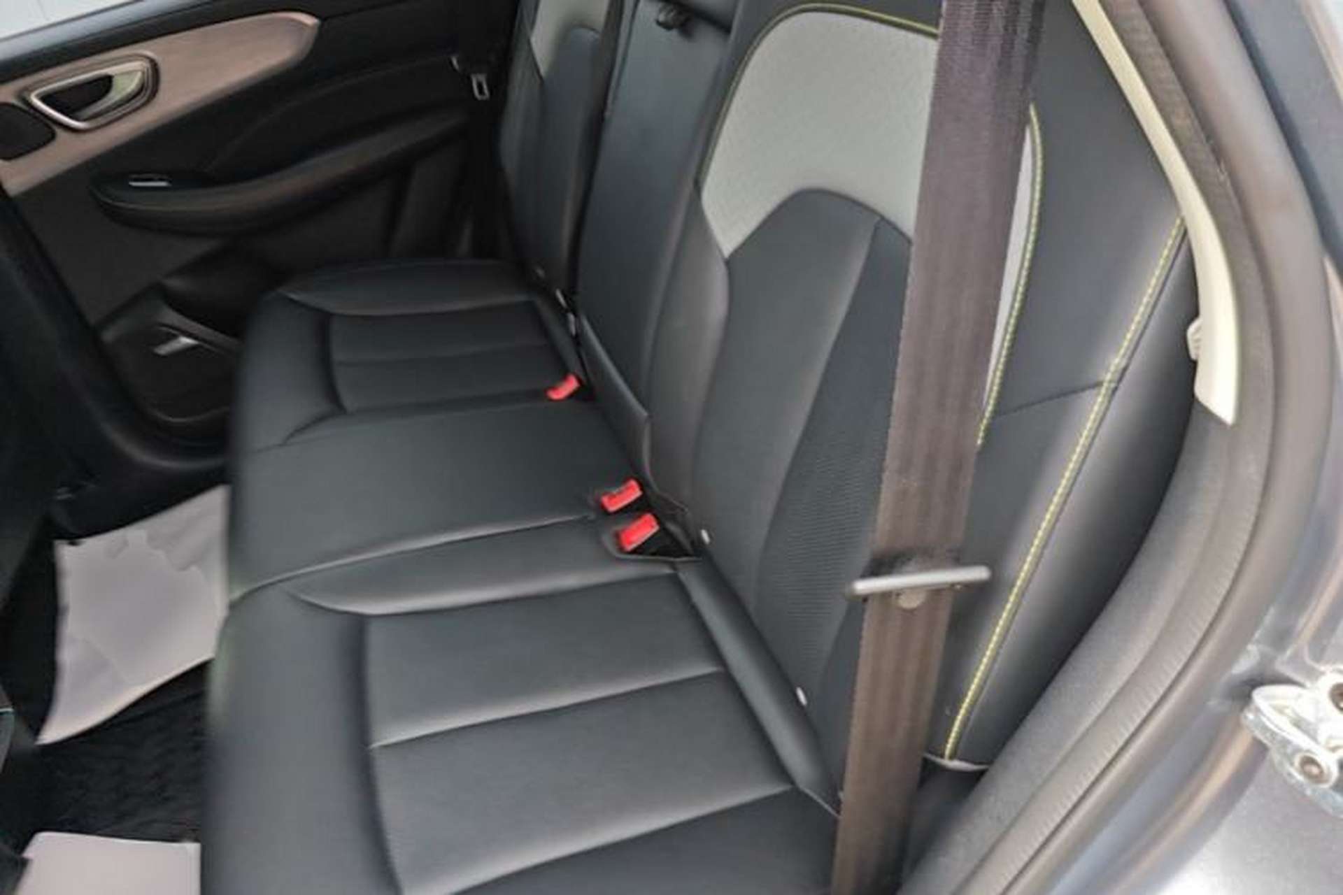 Used Roewe RX5 2020 PLUS 300TGI Automatic Ali National Trend Flagship Edition Left Rear Seat